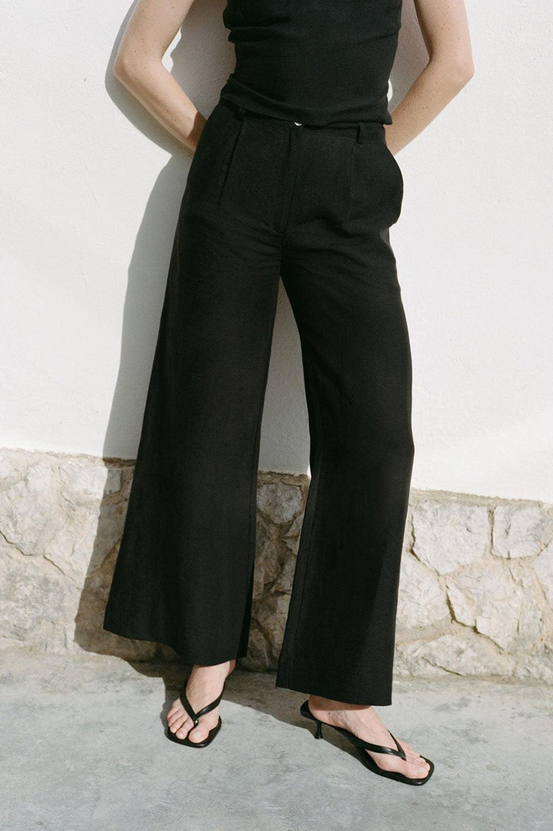 Arkitaip-The willow wide leg pleated linen trousers in black-dgallerystore