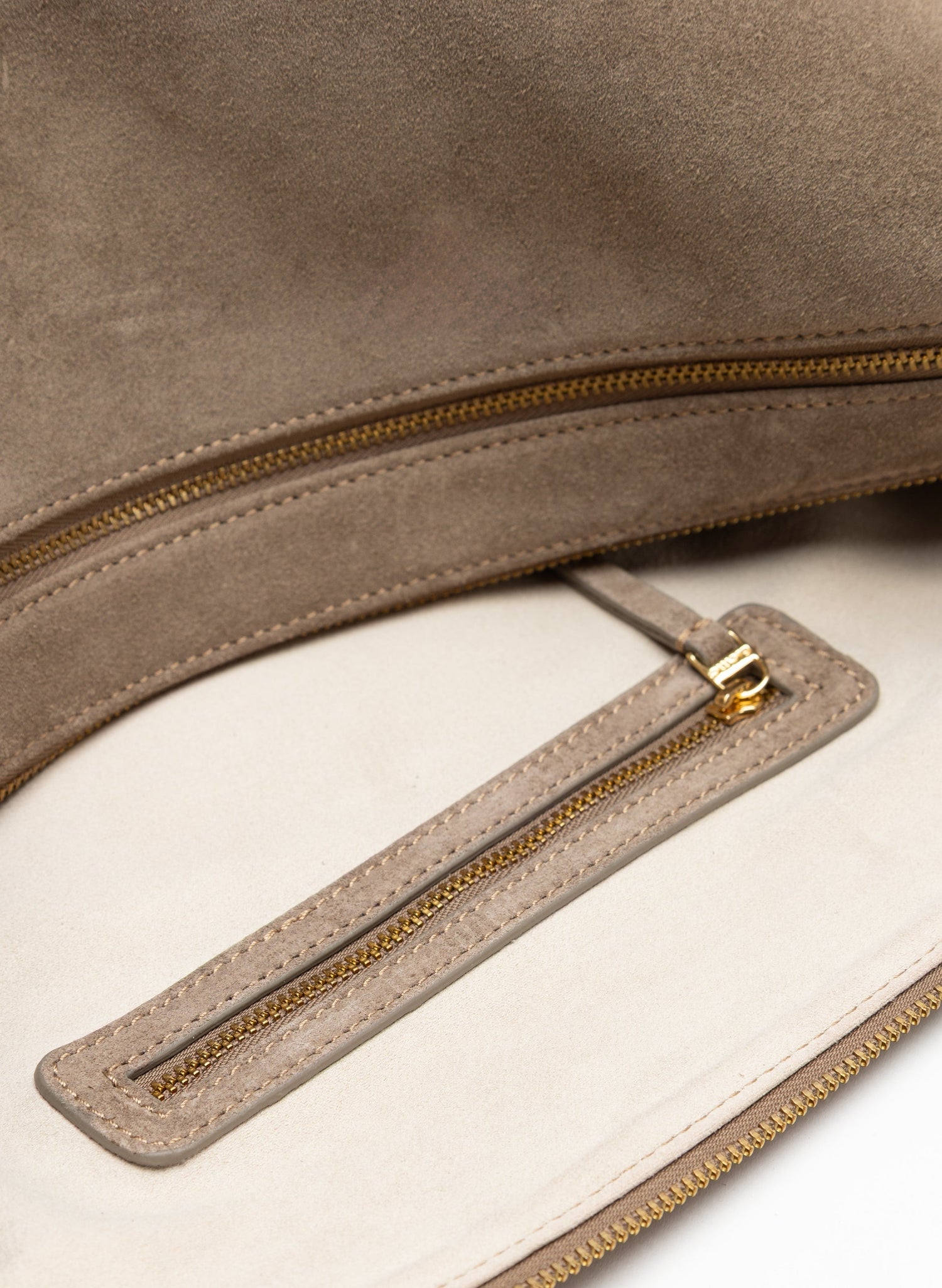 Elleme-Trousse large suede taupe-dgallerystore