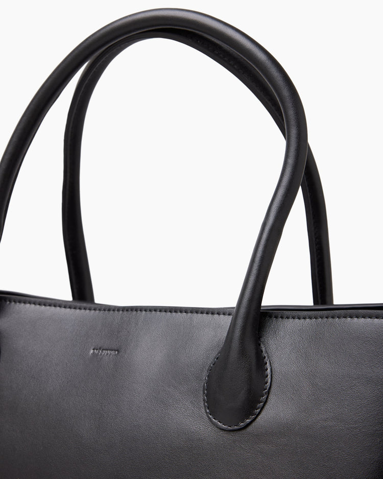 Lie Studio-The grace tote black-dgallerystore