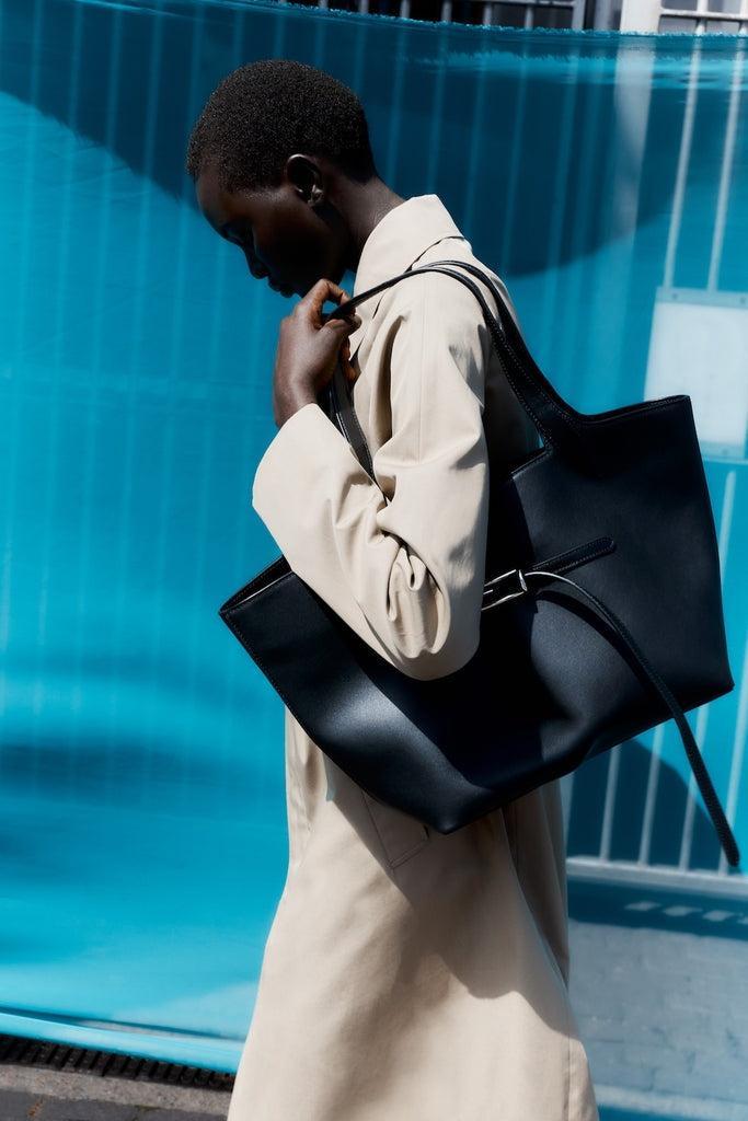Liffner-Belted tote black-dgallerystore