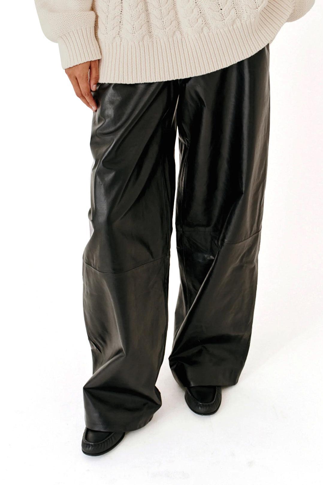 The Garment-Soho sweat pants black-dgallerystore